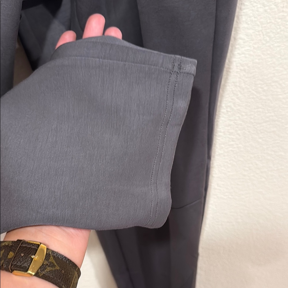 Gray Slim-Fit Sweatpants with Tapered Legs - Picture 6 of 10
